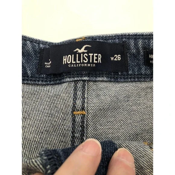 Hollister Jean Shorts Womans Size 3 w26 Blue Denim Vintage Stretch w/Cuff - Picture 2 of 5